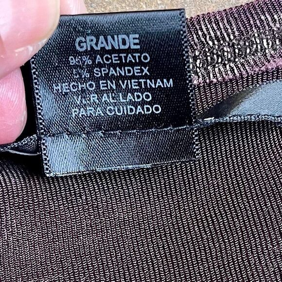 Kiara Floral Stretchy Brown Tan V-Neck Travel Blouse Large - Picture 9 of 10